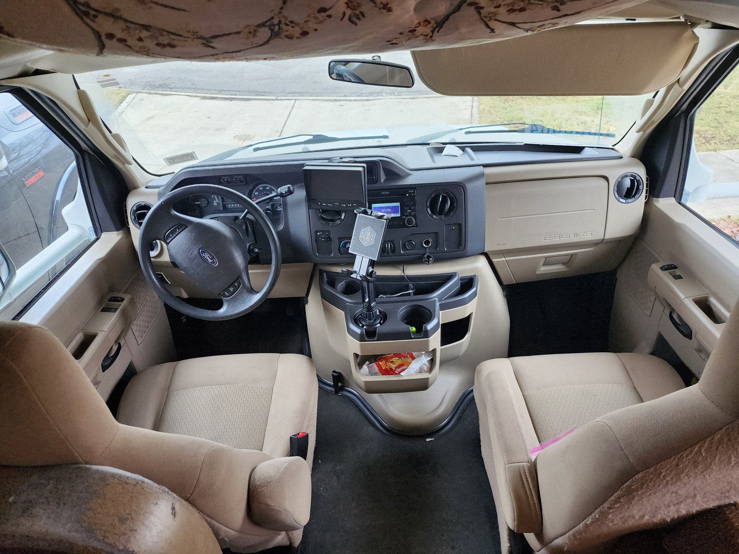 SOLD: Buy a 2013 Thor Chateau 28A Class C RV for Your Ultimate Road Adventure