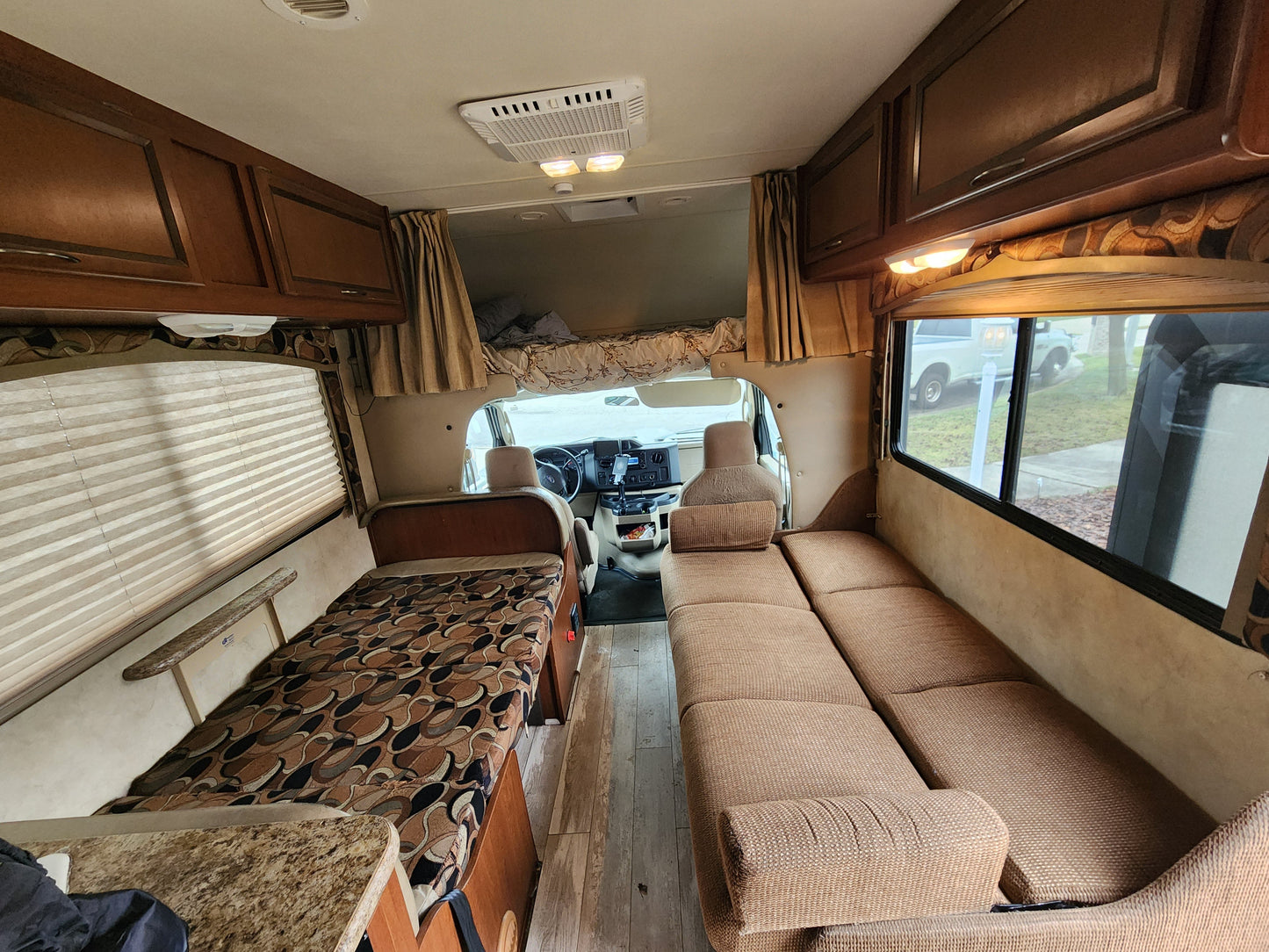 SOLD: Buy a 2013 Thor Chateau 28A Class C RV for Your Ultimate Road Adventure