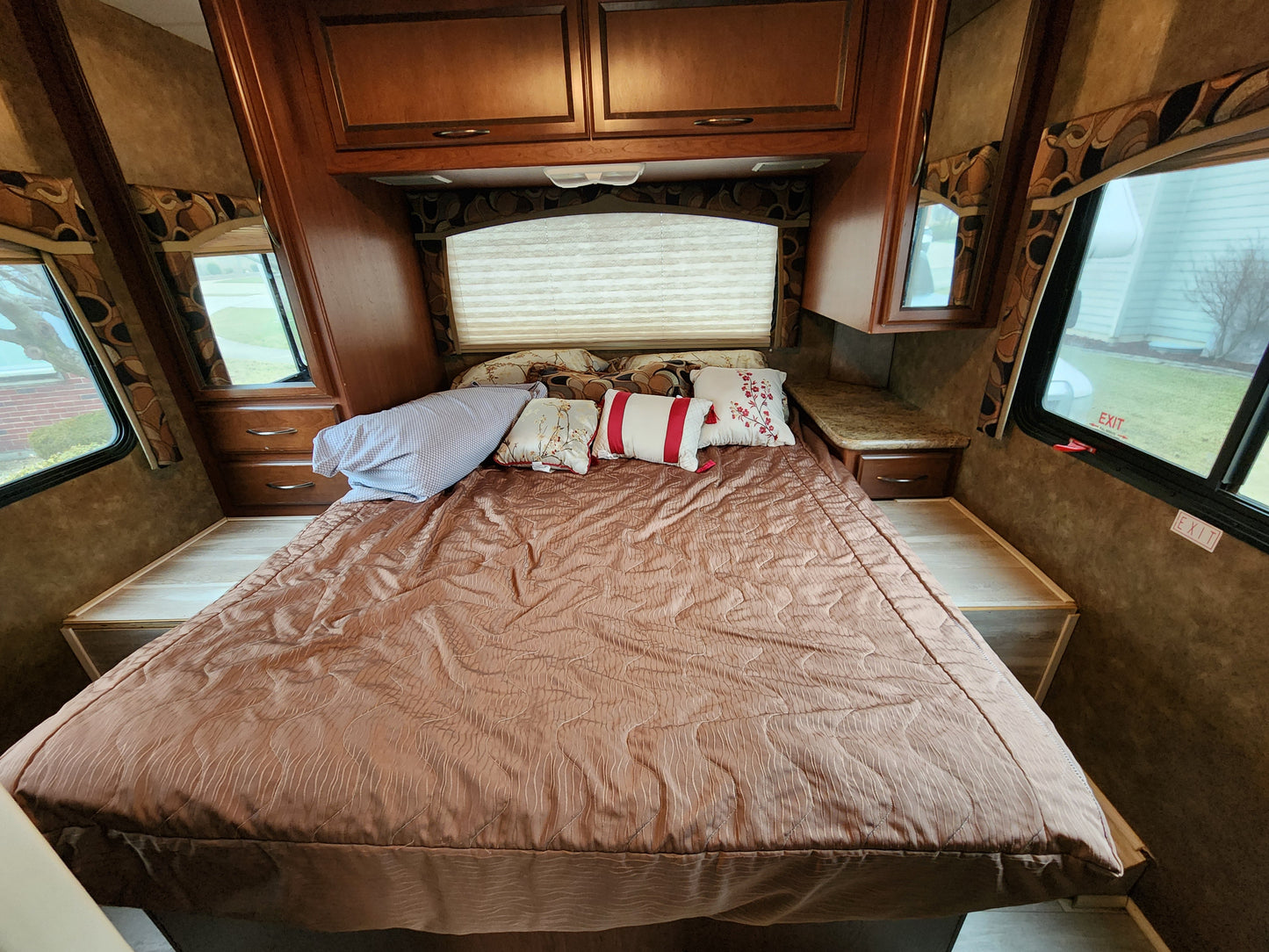 SOLD: Buy a 2013 Thor Chateau 28A Class C RV for Your Ultimate Road Adventure