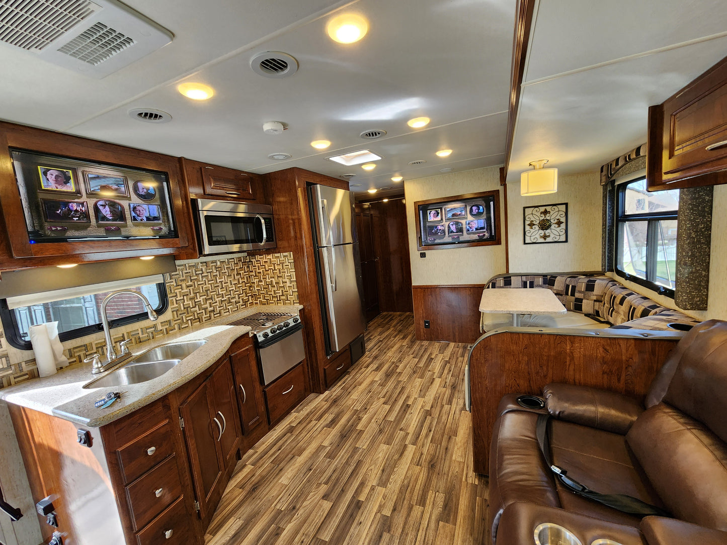 Explore the Comforts of the Open Road: Coachmen Mirada 35BH Luxury Class A RV Rental w/ 2 bathrooms