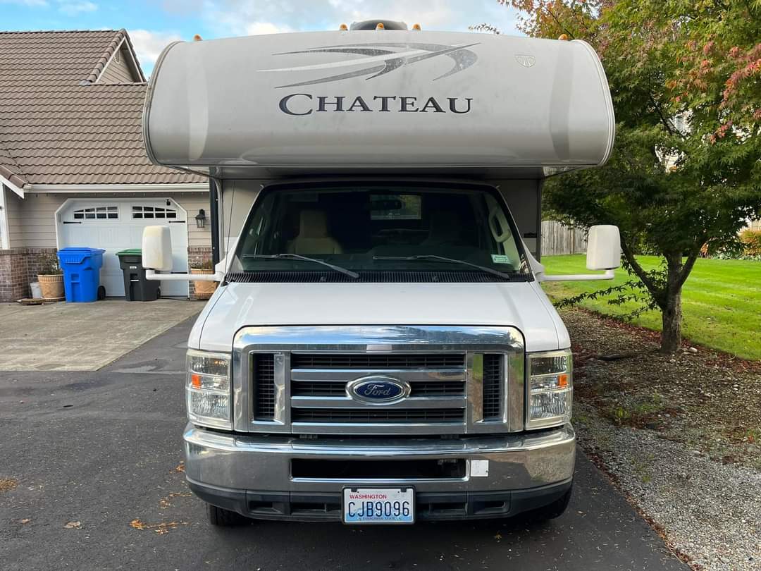 SOLD: Buy a 2013 Thor Chateau 28A Class C RV for Your Ultimate Road Adventure