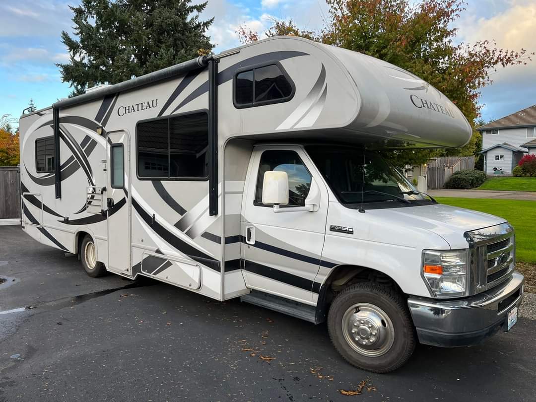 SOLD: Buy a 2013 Thor Chateau 28A Class C RV for Your Ultimate Road Adventure