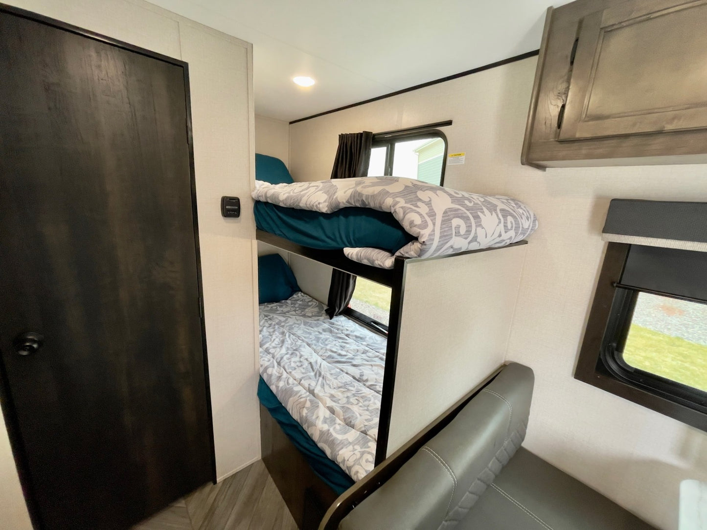 Travel Trailer for Rent! Olympia Sport 19BH - Compact and Family-Friendly