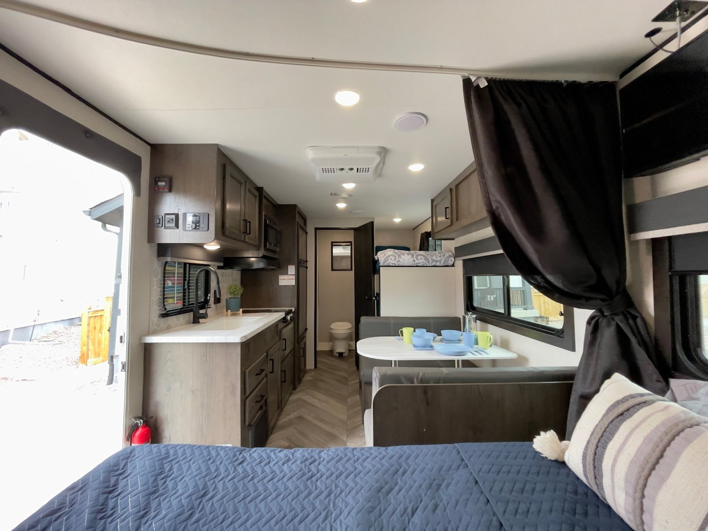 Travel Trailer for Rent! Olympia Sport 19BH - Compact and Family-Friendly