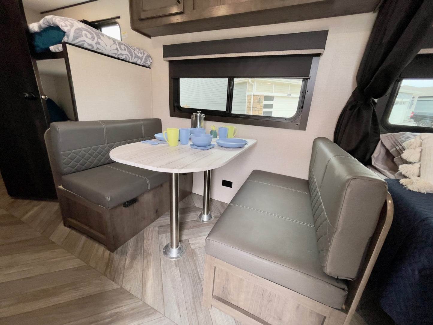 Travel Trailer for Rent! Olympia Sport 19BH - Compact and Family-Friendly