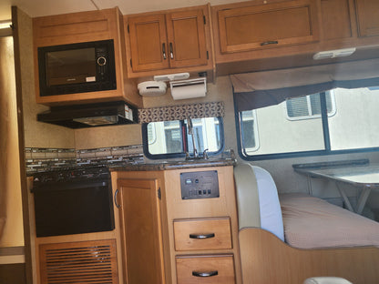 Four Winds 28A Class C RV for Rent– Reliable, Spacious, and Perfect for Your Next Adventure!