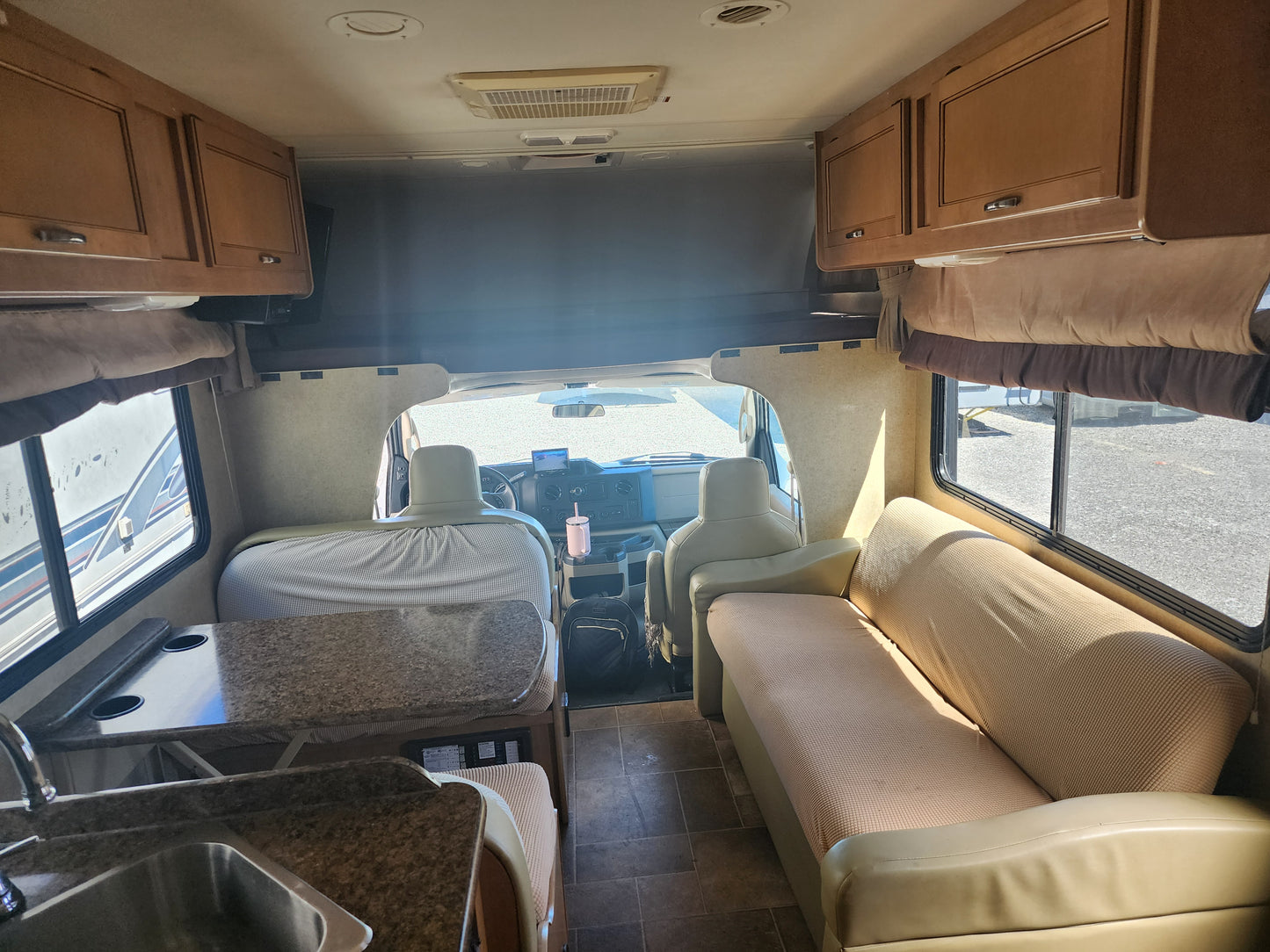 Four Winds 28A Class C RV for Rent– Reliable, Spacious, and Perfect for Your Next Adventure!