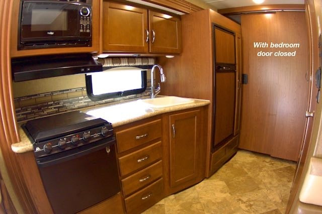 Class A RV for rent! Thor ACE 27.1 - Your Gateway to Adventure