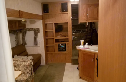 Budget-Friendly Adventure: Keystone Cougar 281EFS Fifth Wheel RV for Rent