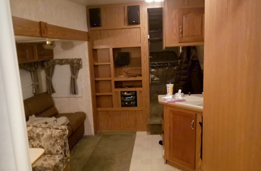 Budget-Friendly Adventure: Keystone Cougar 281EFS Fifth Wheel RV for Sale!