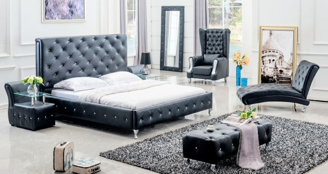 ✨ Black Wingback Throne Chair – Like New For Sale! ✨