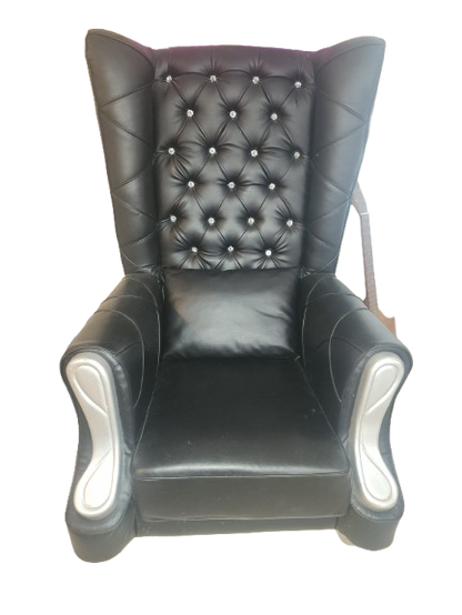 ✨ Black Wingback Throne Chair – Like New For Sale! ✨