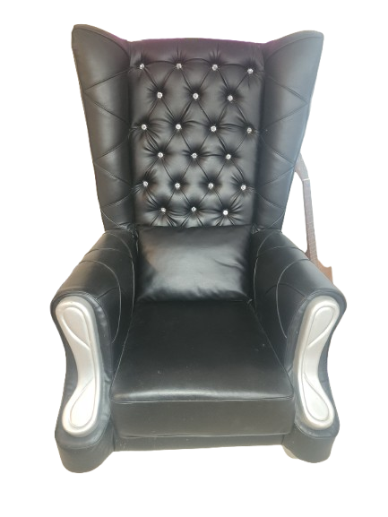 ✨ Black Wingback Throne Chair – Like New For Sale! ✨